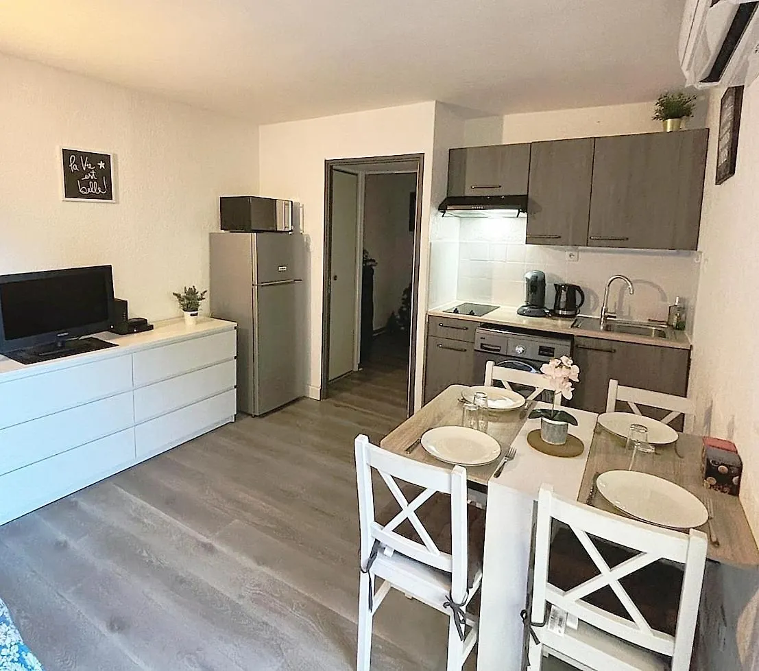 Charmant Studio Climatise 24 M2 Terrasse A 100M De La Plage Saint-Mandrier-sur-Mer France