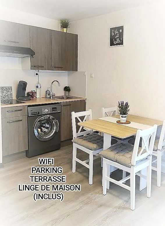 Charmant Studio Climatise 24 M2 Terrasse A 100M De La Plage サン・マンドリエ・シュル・メール